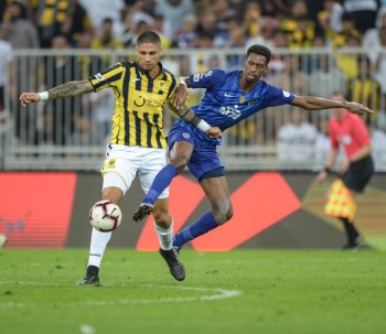 «الهلال» يعزز صدارته للدوري بثنائية في «الاتحاد»