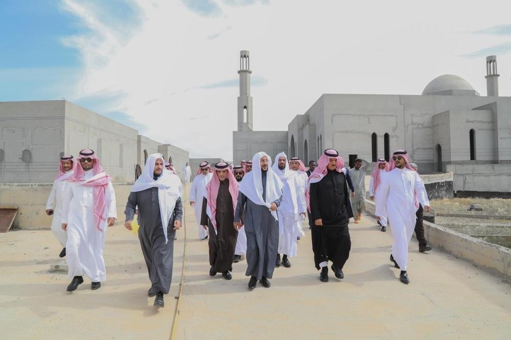 وزير الشؤون الإسلامية يوجّه بمراجعة 