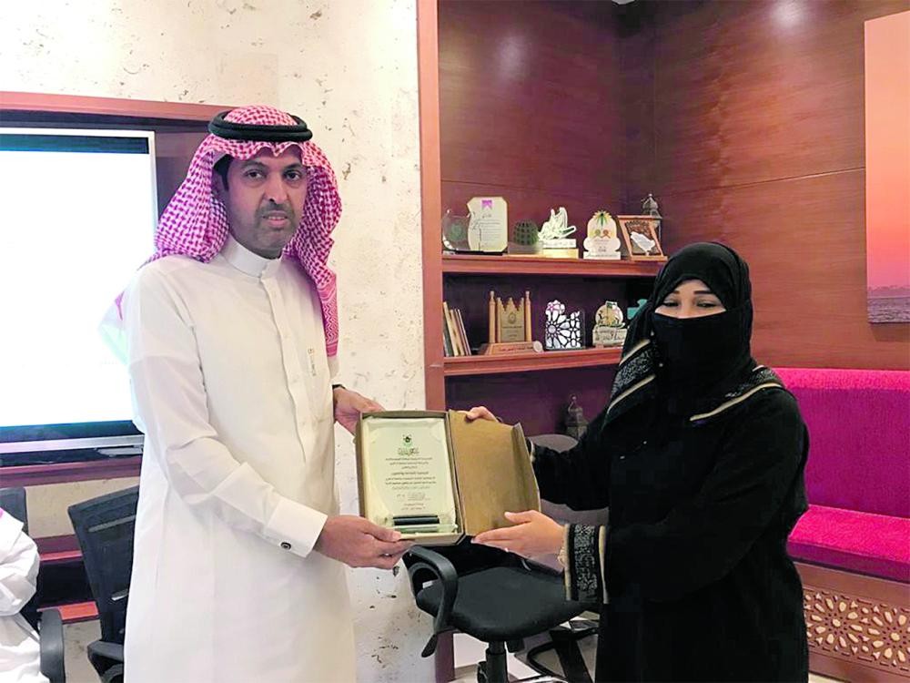 موهوبات «أم القرى» بضيافة فنون جدة