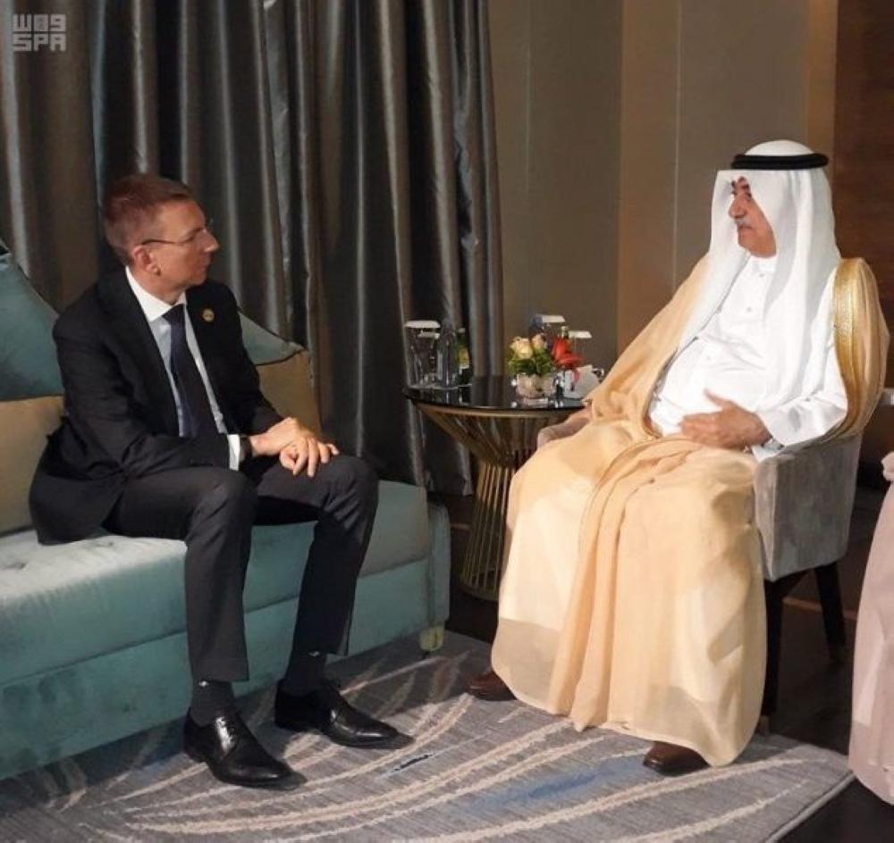 العساف يلتقي وزير خارجية لاتفيا