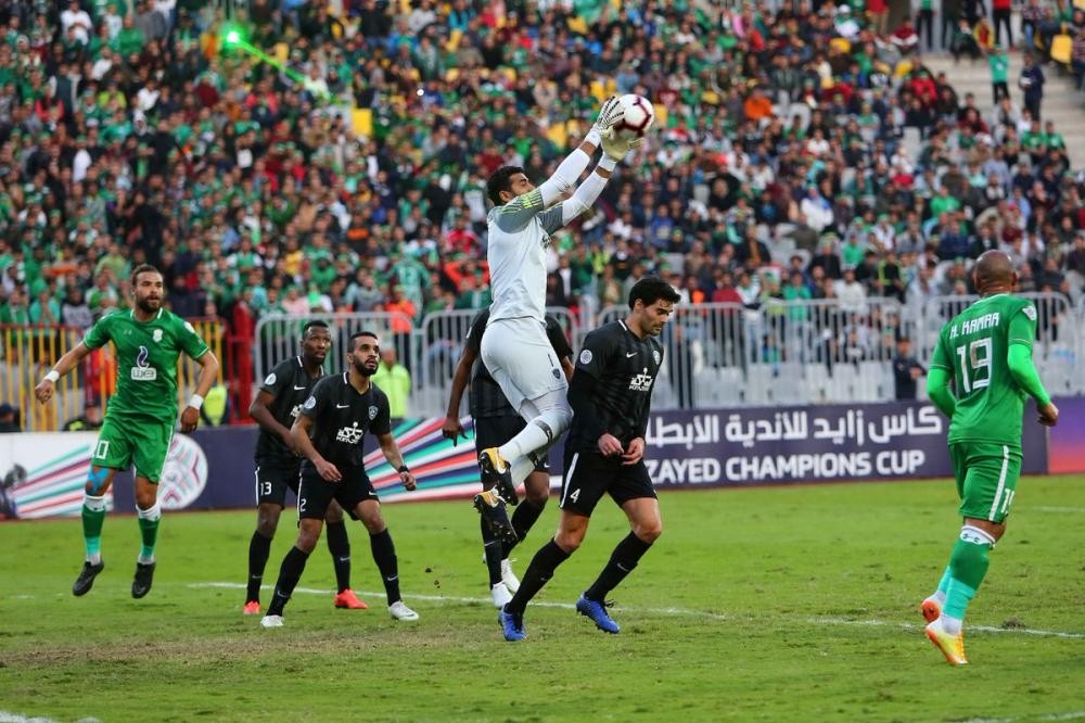 الهلال يتأهل لقبل نهائي 