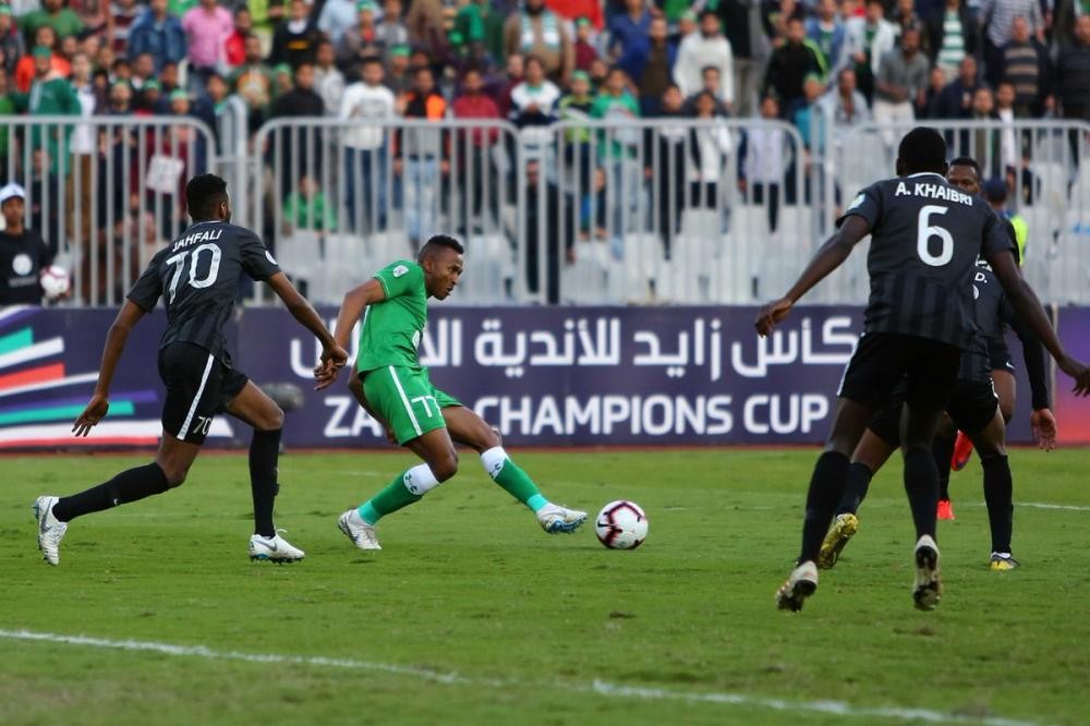 الهلال يتأهل لقبل نهائي 