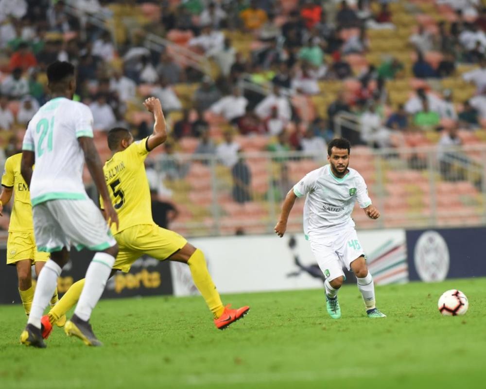 الأهلي يتخطى الوصل ويضرب موعداً مع الهلال