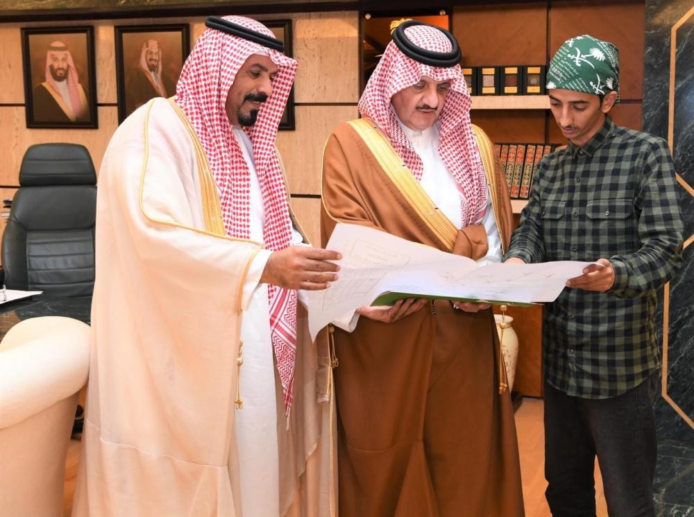 أمير الشرقية يستقبل الرحالة سعود خلبان