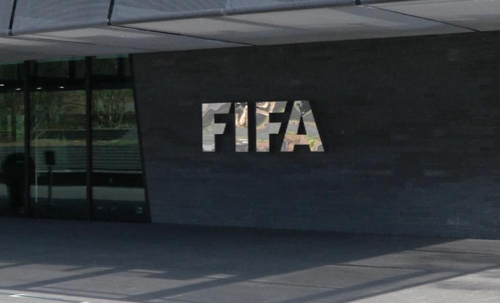 «فيفا» يوقف النائب السابق لرئيس الاتحاد الزامبي