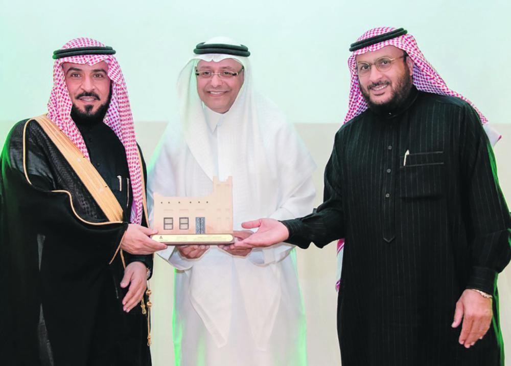 صحة الشرقية تكرم مديرها السابق