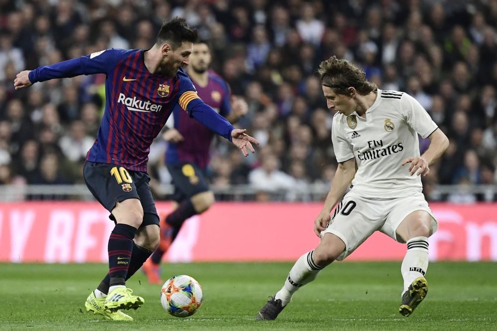 «برشلونة» يحبط طموحات «الريال» بالثلاثة