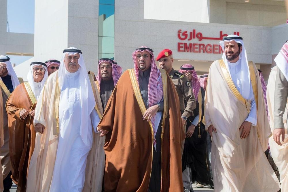 أمير القصيم يدشن مستشفى «عيون الجواء»
