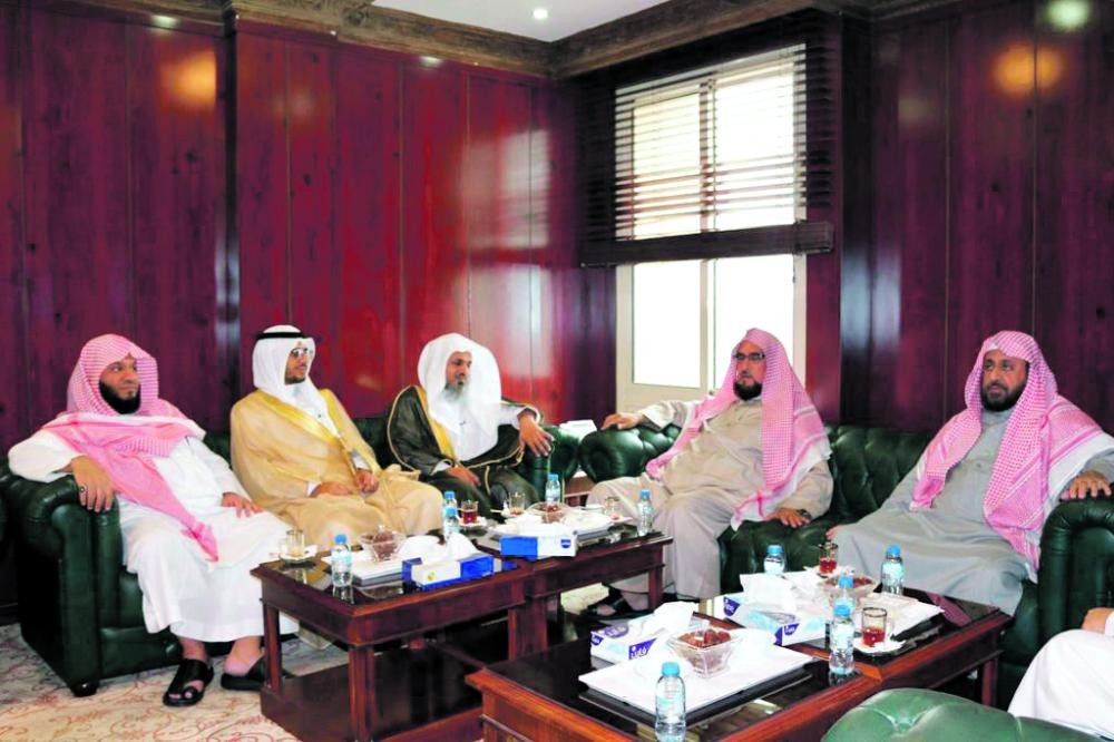 إشادة بجهود الأمر بالمعروف والنهي عن المنكر