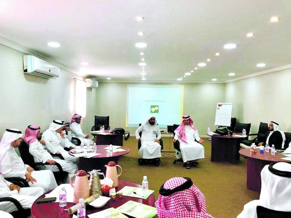 تطوير مهارات 1200 معلم علوم ورياضيات