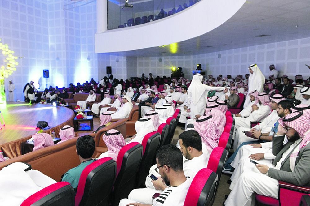 4 تجارب ملهمة تشعل مسرح الإبداع بصحة الأحساء