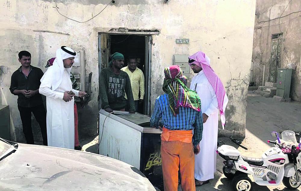 رغم الحملات.. عمالة تنشر الفوضى في باب الشمال بالقطيف