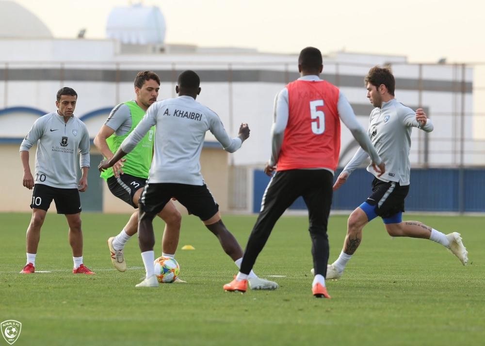 الهلال يغادر للعين .. وإدواردو يشعل التدريبات