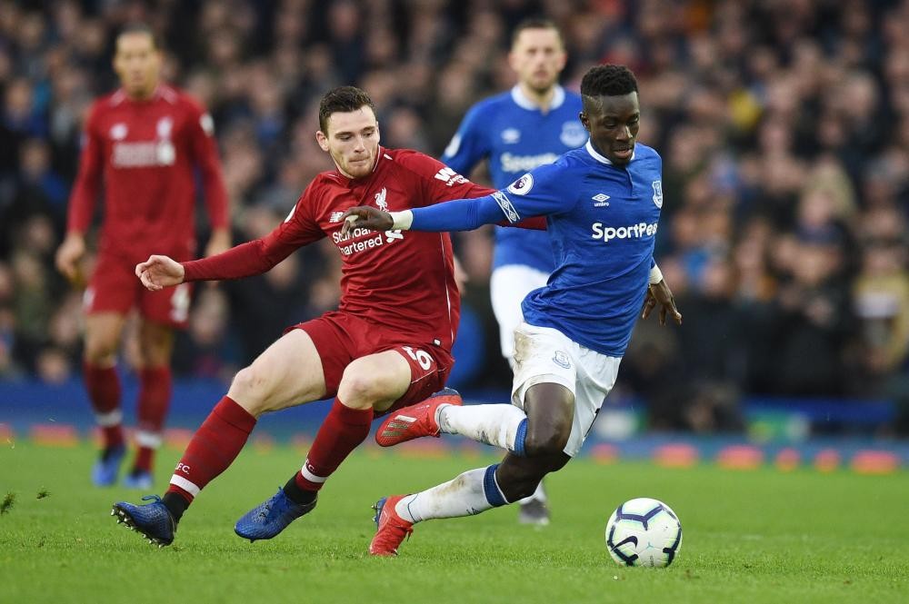 ليفربول يسقط في فخ التعادل السلبي أمام إيفرتون 