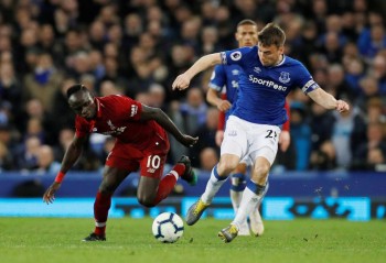 ليفربول يسقط في فخ التعادل السلبي أمام إيفرتون 