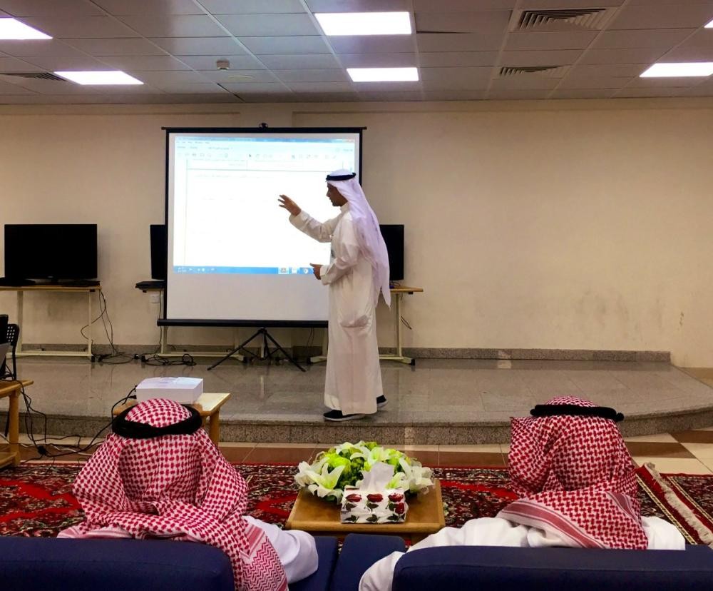 «من لا شيء» .. معرض للابتكار والإبداع بتعليم الخبر