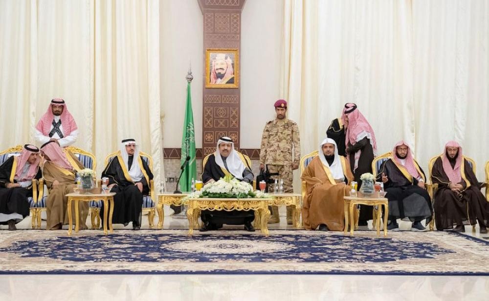 جلسة أمير الباحة تناقش احتياجات المنطقة