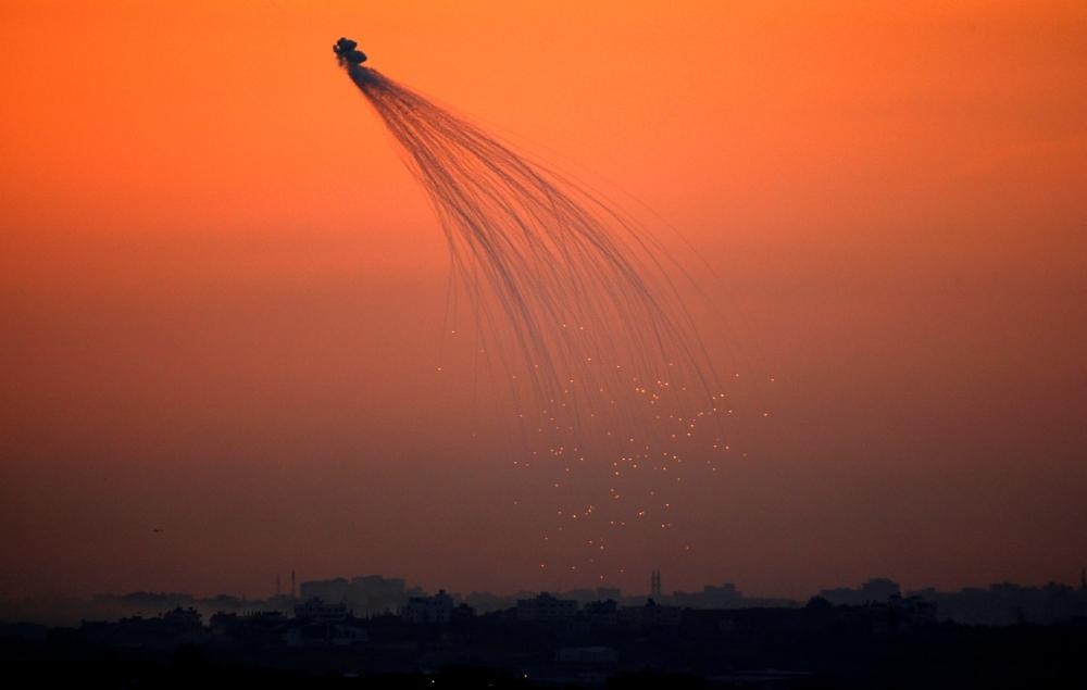 طيران الاحتلال يقصف مواقع في غزة