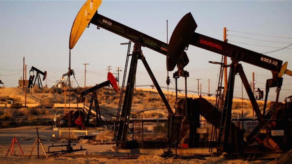 إنخفاض عدد حفارات النفط الأمريكية إلى 834