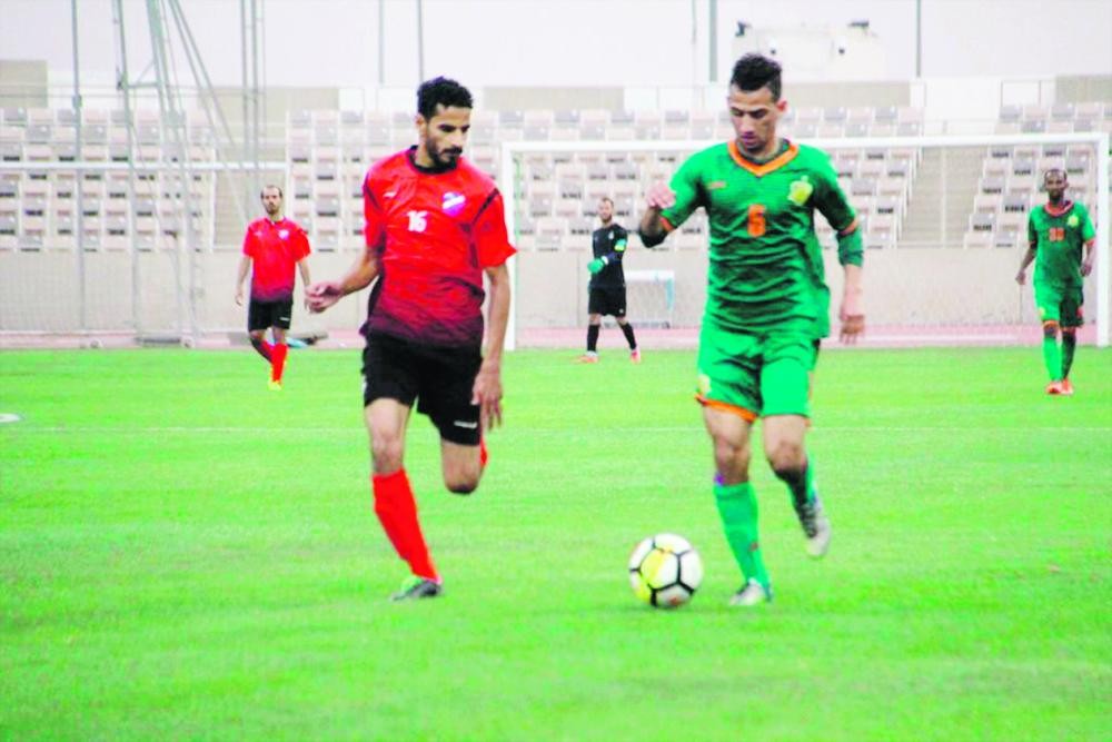 الروضة يتعادل مع عكاظ وينتظر الإياب