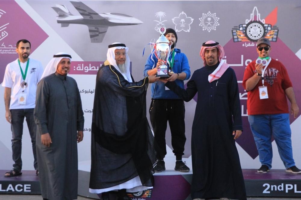 تتويج الفائزين ببطولة «الرياضات اللاسلكية»