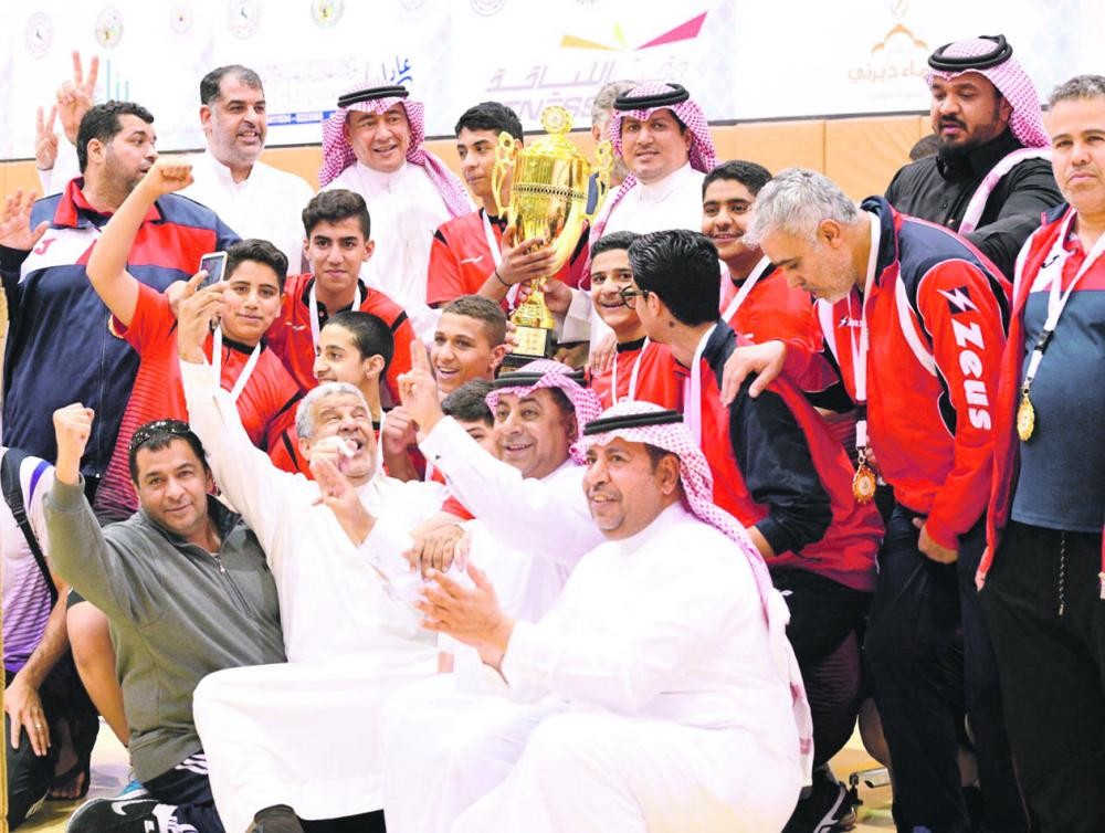 الابتسام بطل «طائرة» الناشئين