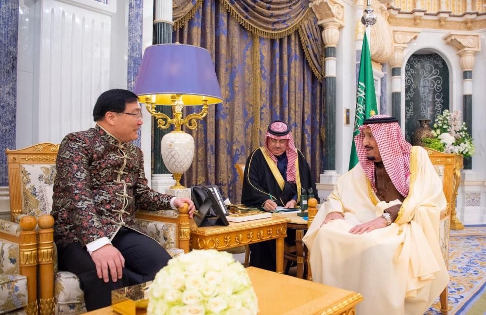 خادم الحرمين الشريفين يستقبل سفير الصين