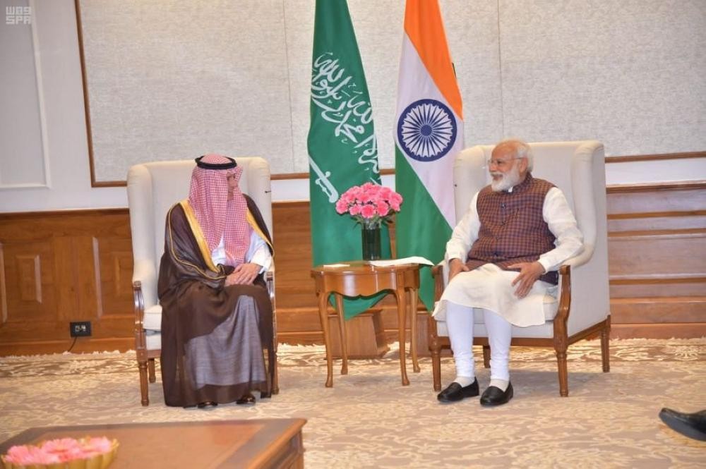 الجبير يلتقي رئيس وزراء الهند