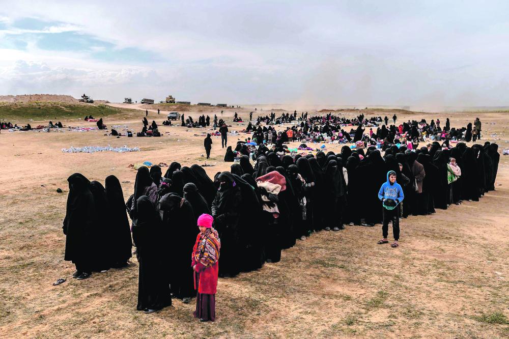 الصليب الأحمر: 20 ألف عراقي سيعودون من سوريا