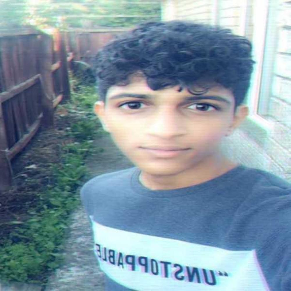 وزير العمل يطمئن على صحة «الأنصاري»