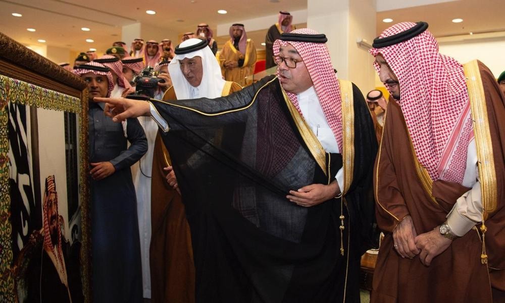 خادم الحرمين يرعى حفل السباق الكبير للفروسية