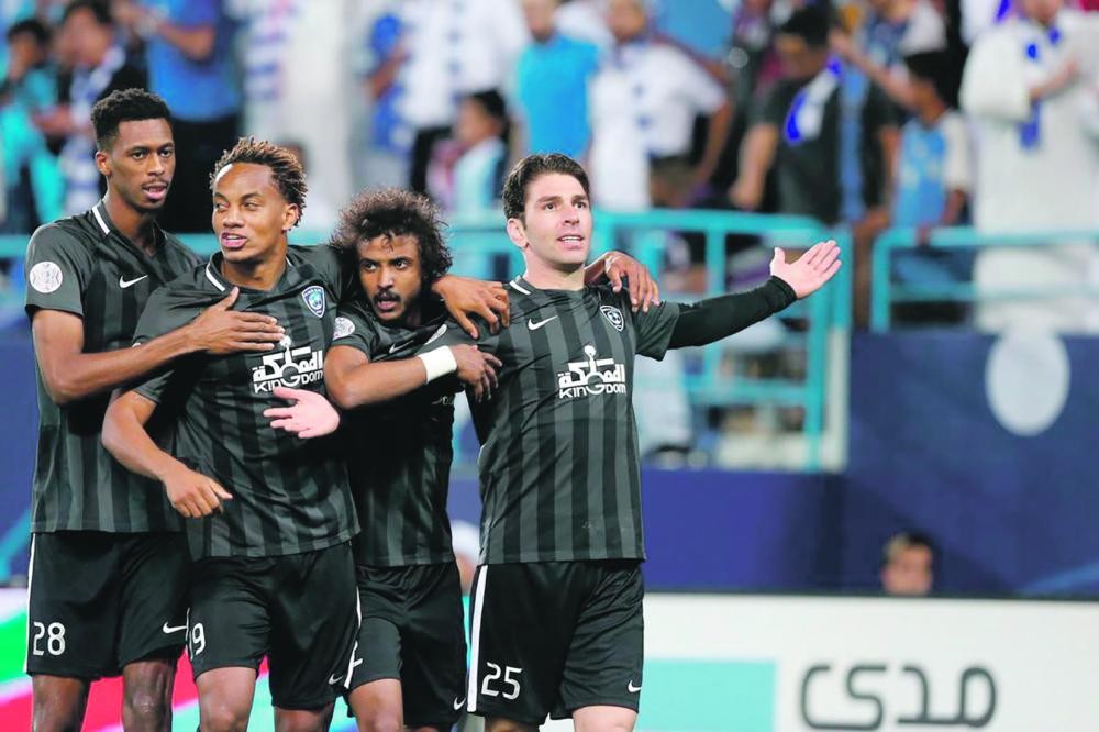 الهلال يخطف الذهاب بهدف سوريانو