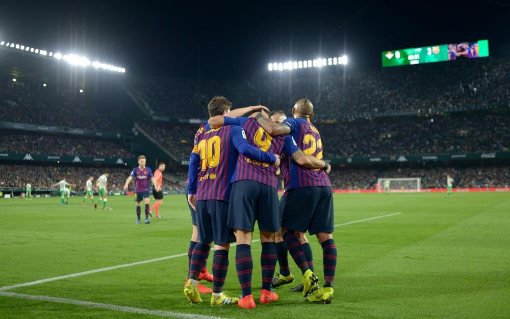 ثلاثية ميسي تقود «برشلونة» للصدارة