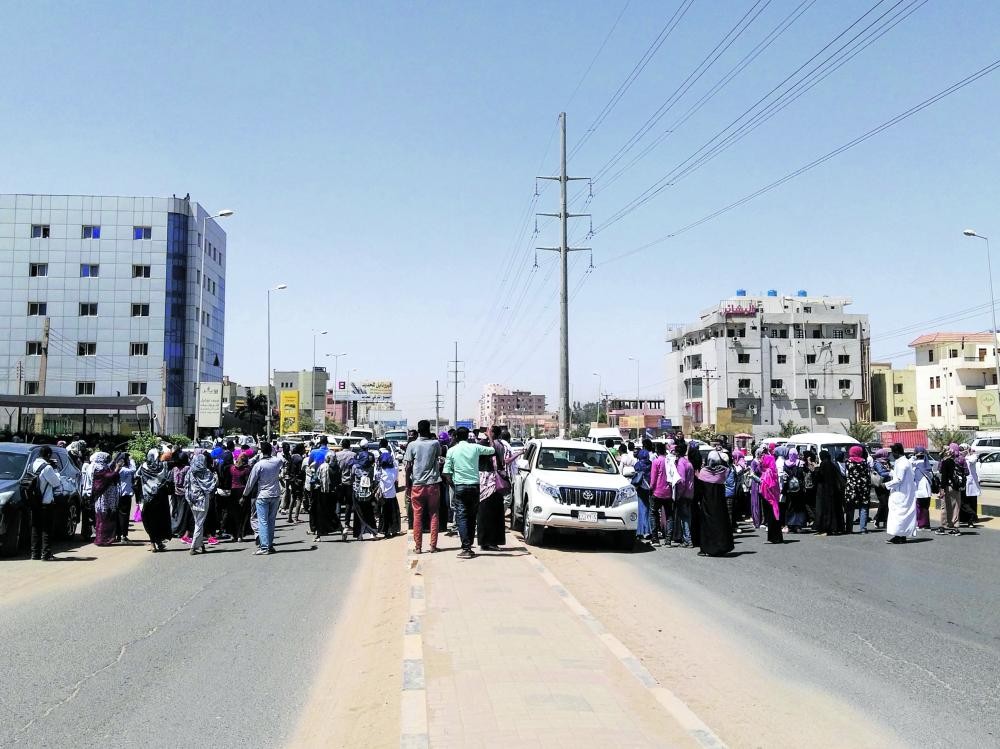 احتجاجات السودان تتواصل وتدخل شهرها الرابع