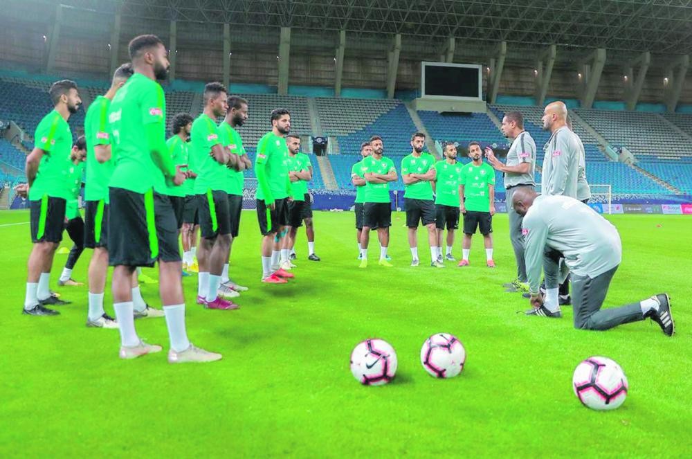 الأخضر يدشن تحضيراته لوديتي الإمارات وغينيا