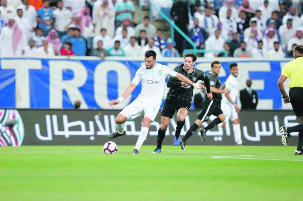 الأهلي يكشف مدة غياب السومة عن الملاعب