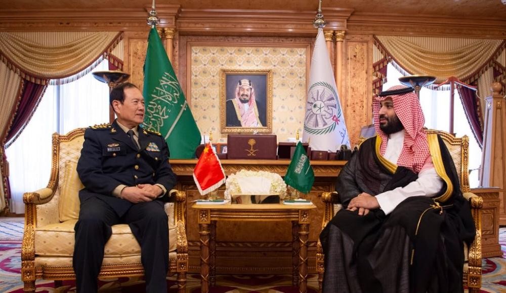 ولي العهد يبحث التعاون المشترك مع وزير الدفاع الصيني