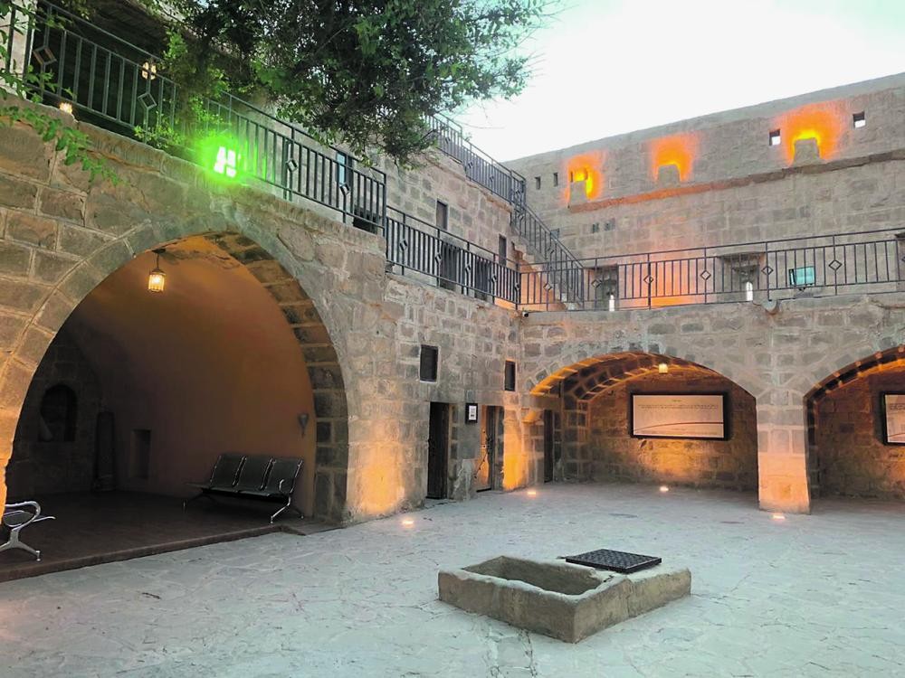 قلعة تبوك.. تاريخ وحضارة ونقطة جذب لزوار المنطقة