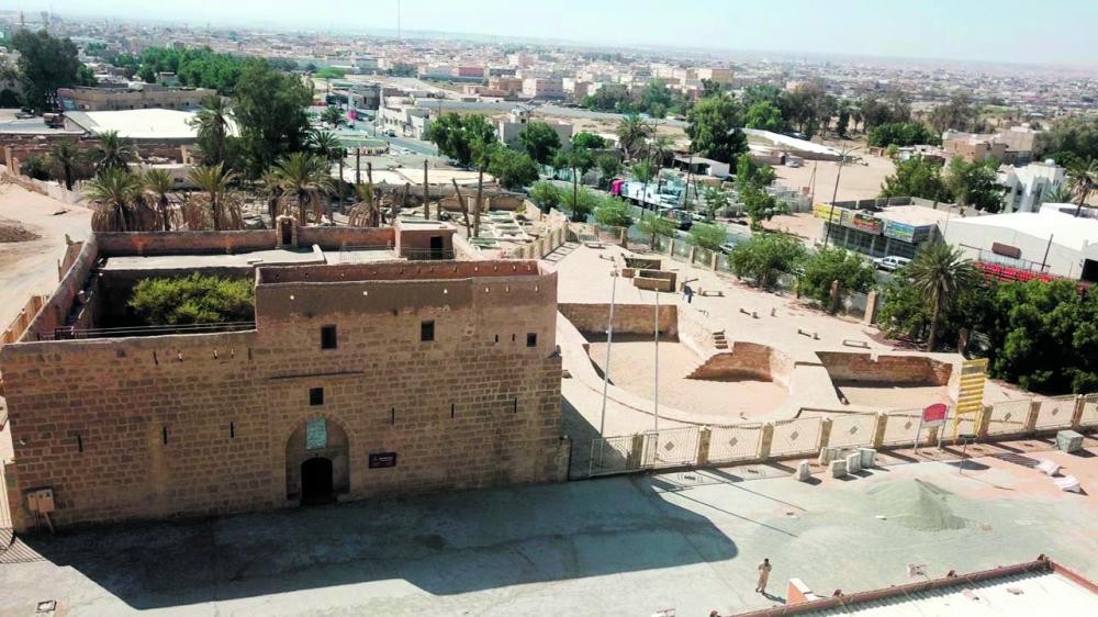 قلعة تبوك.. تاريخ وحضارة ونقطة جذب لزوار المنطقة