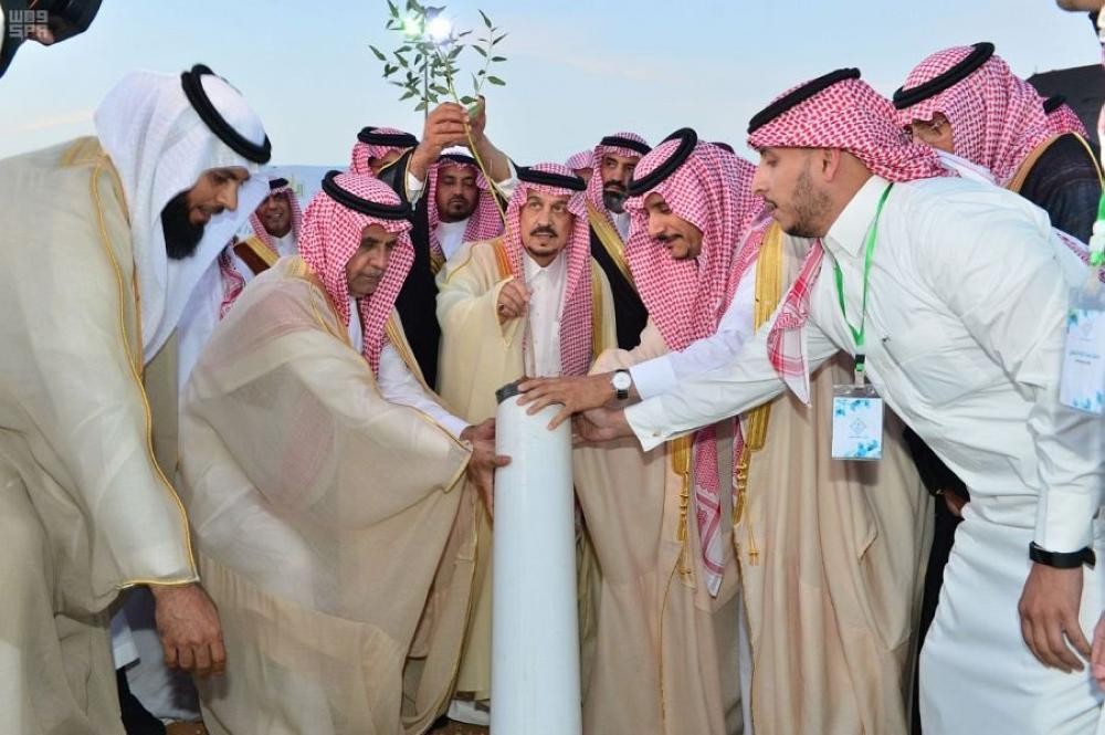 أمير الرياض يدشن «المجمعة الخضراء»