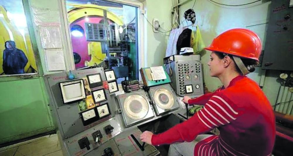 المرأة تترك عملها 17 مرة في السنة