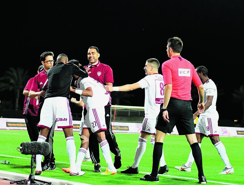 الفيصلي يقلب الطاولة على الاتحاد بثلاثية