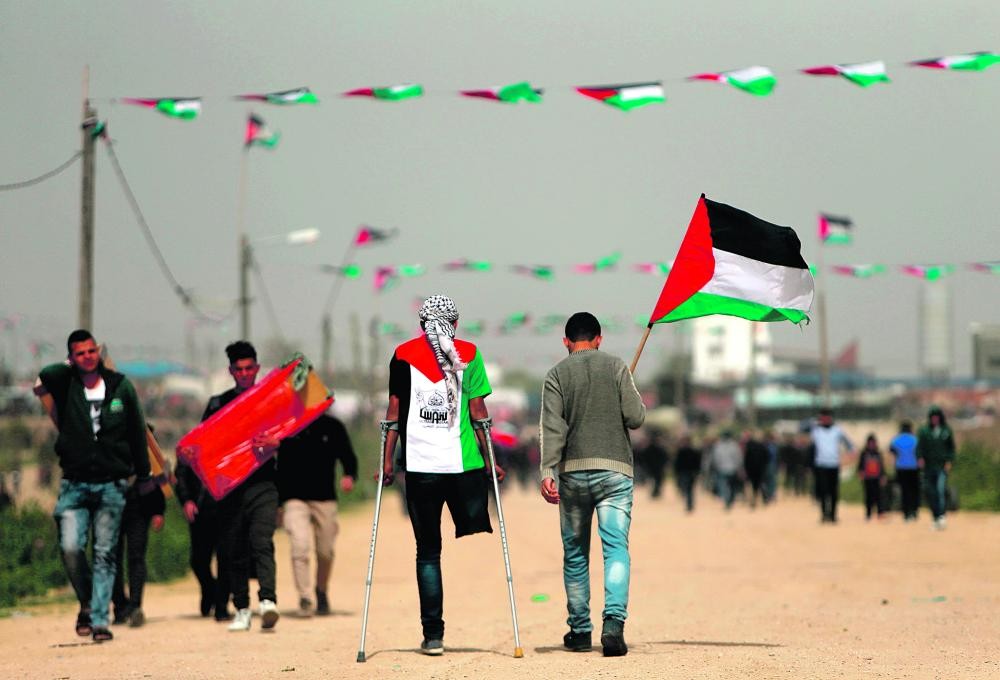 استشهاد وإصابة عشرات الفلسطينيين في «يوم الأرض»
