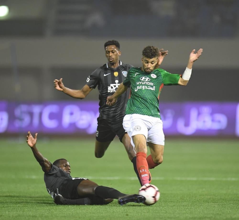 كارييو يقود الهلال إلى قبل نهائي كأس الملك
