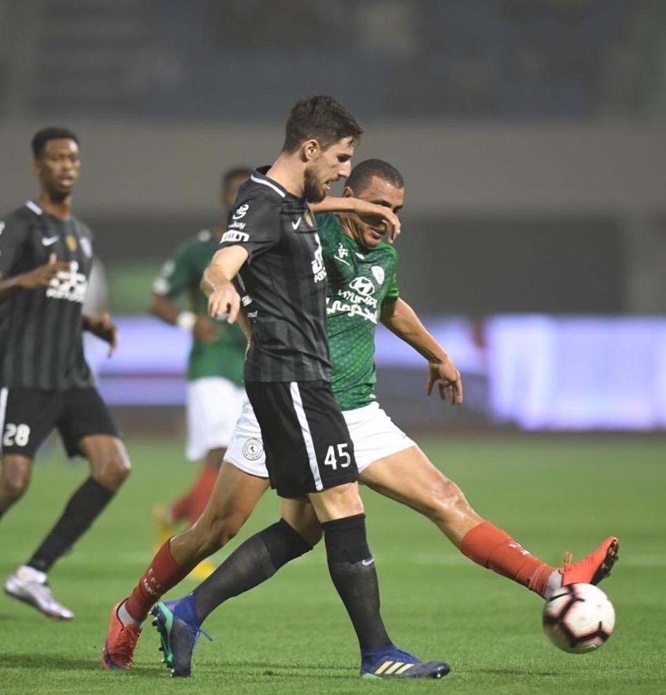 كارييو يقود الهلال إلى قبل نهائي كأس الملك