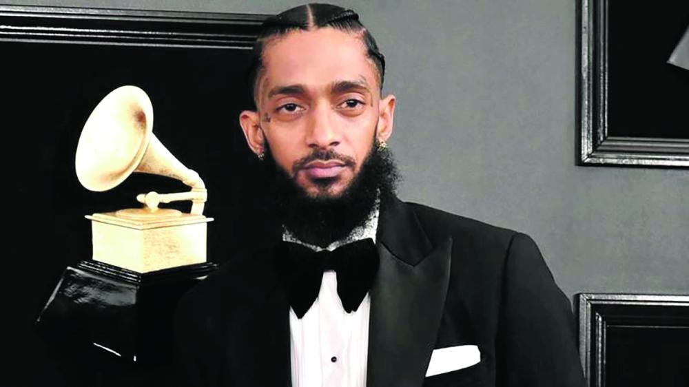 مقتل مغن أمريكي بالنيران في الشارع