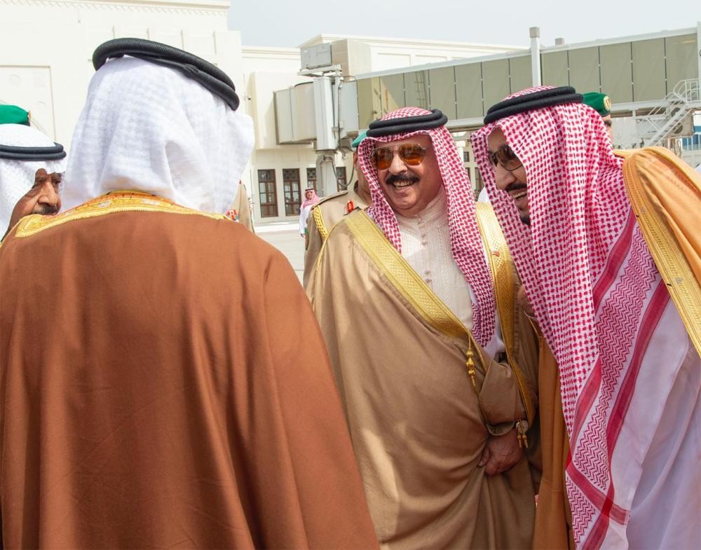 خادم الحرمين الشريفين يغادر البحرين