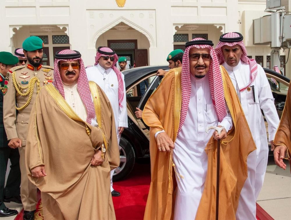 خادم الحرمين الشريفين يغادر البحرين