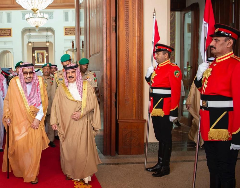 خادم الحرمين الشريفين يغادر البحرين
