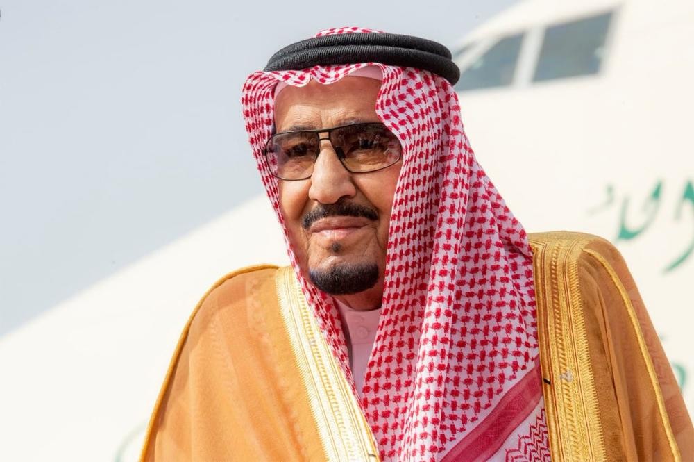 خادم الحرمين الشريفين يصل الرياض 